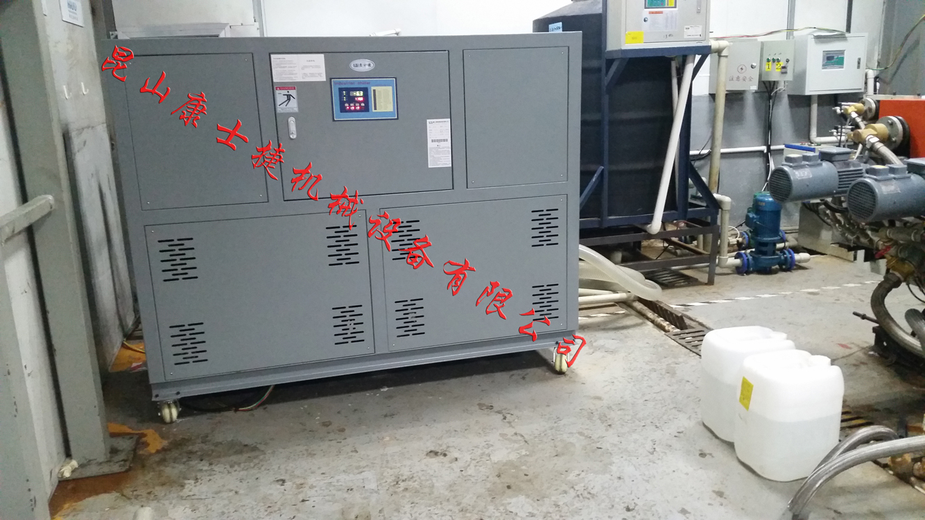 箱式水冷機組現場