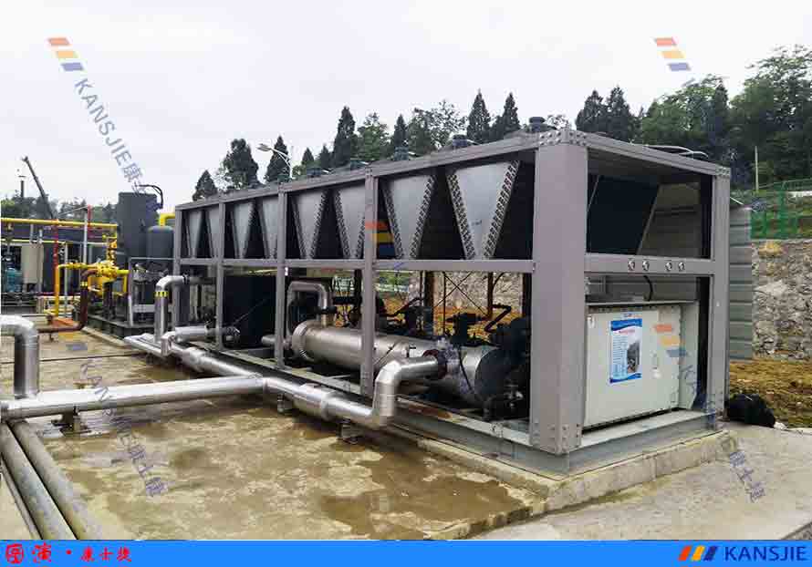 低溫風冷螺桿式防爆冷水機現場使用照片